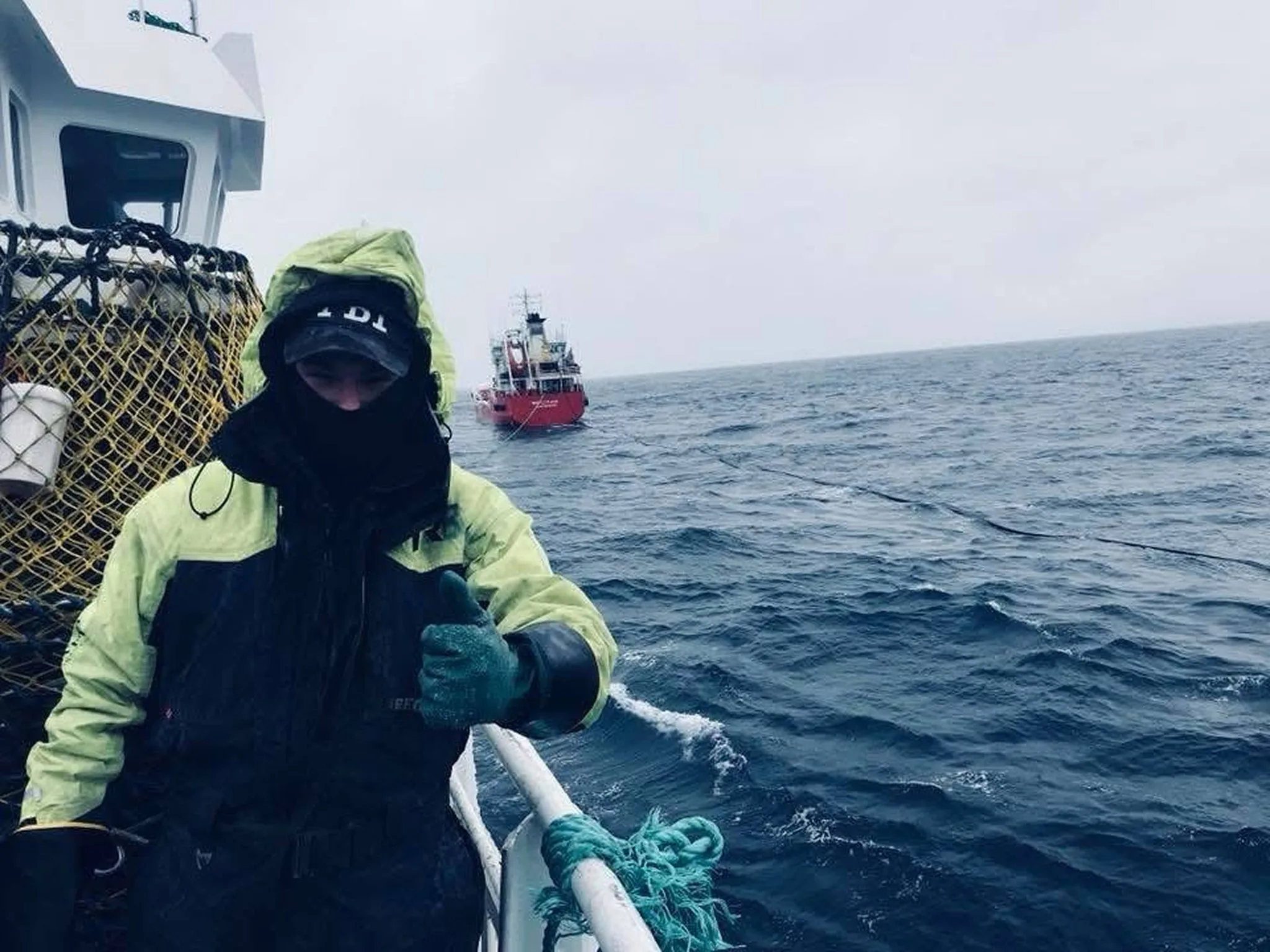 Ренат Бесолов, норвежский краболов: бункеровка топлива в море, 2017.