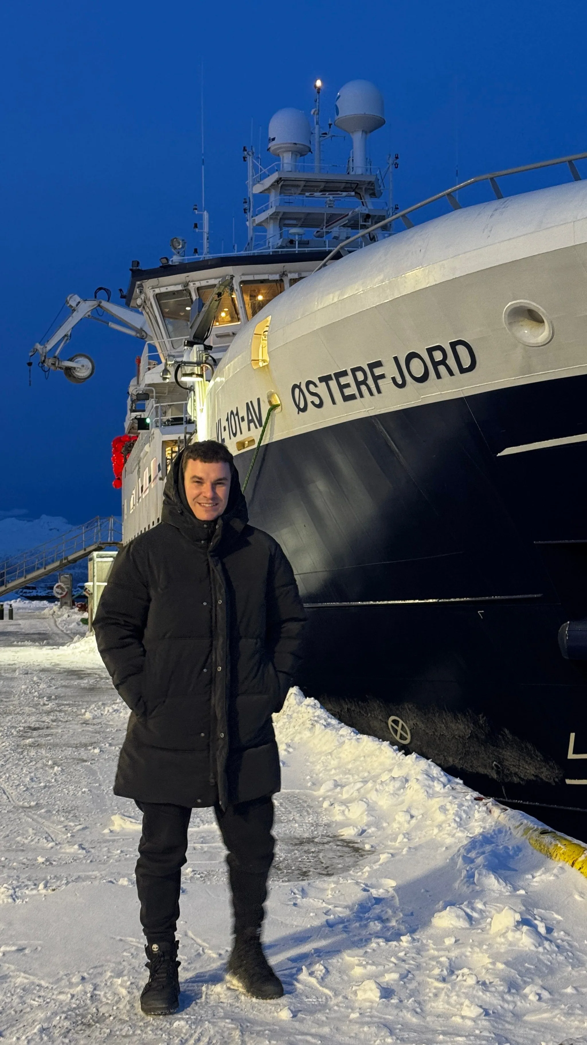 Ренат Бесолов в сезоне 2026 на судне «Østerfjord», Баренцево море.